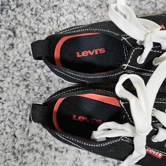 Nwot Levi's Sz 6.5 Lace Up Sneakers - Picture 4 of 7